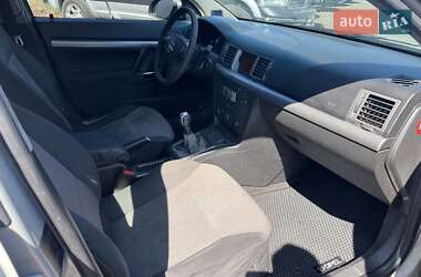 Седан Opel Vectra 2005 в 