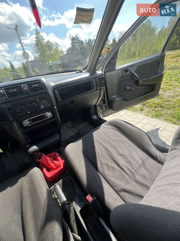 Седан Opel Vectra 1992 в Яворове