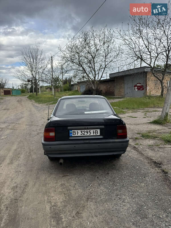 Седан Opel Vectra 1991 в Олександрії