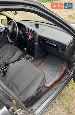 Седан Opel Vectra 1991 в 