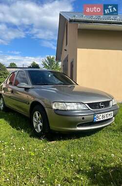 Лифтбек Opel Vectra 1997 в Николаеве