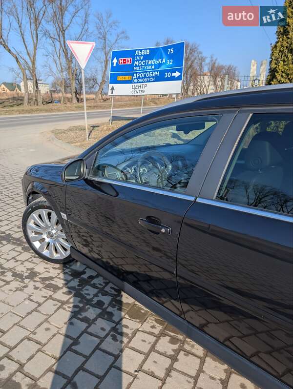 Універсал Opel Vectra 2008 в Самборі