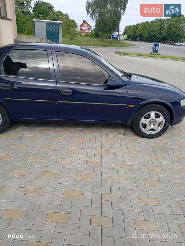 Седан Opel Vectra 1996 в Гайсине
