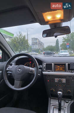 Седан Opel Vectra 2006 в 