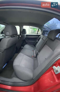 Седан Opel Vectra 2006 в 