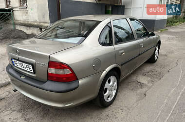 Седан Opel Vectra 1996 в 