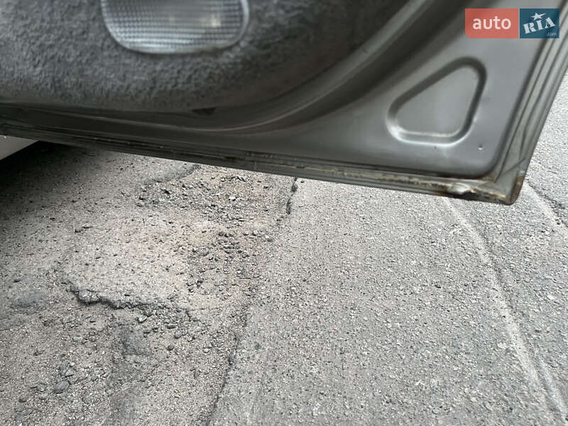 Седан Opel Vectra 1996 в Днепре