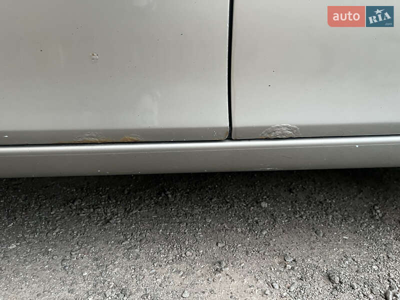 Седан Opel Vectra 1996 в Днепре