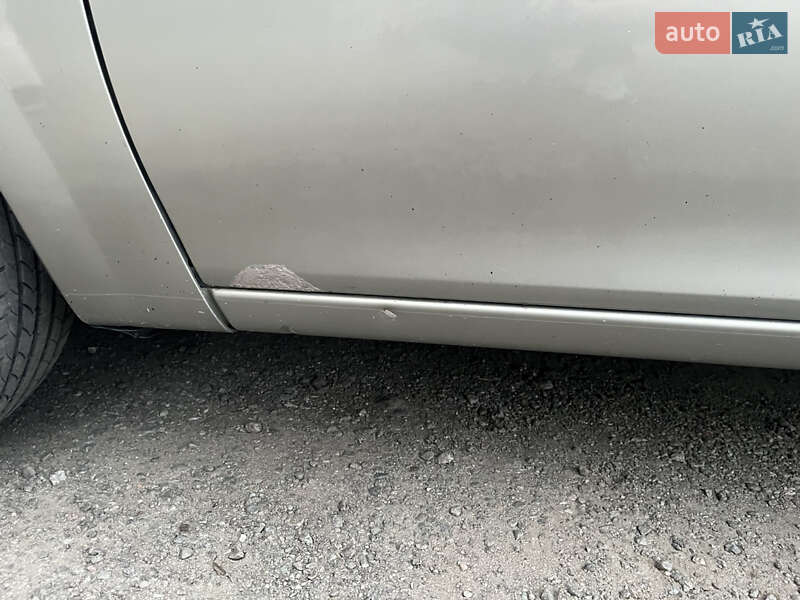 Седан Opel Vectra 1996 в Днепре