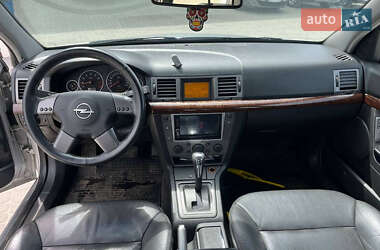 Седан Opel Vectra 2004 в 
