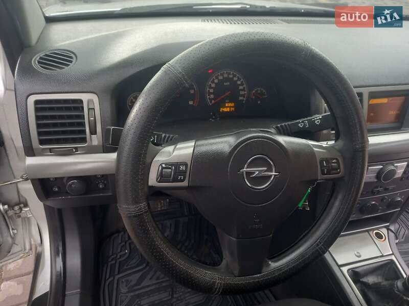 Универсал Opel Vectra 2007 в Теофиполе