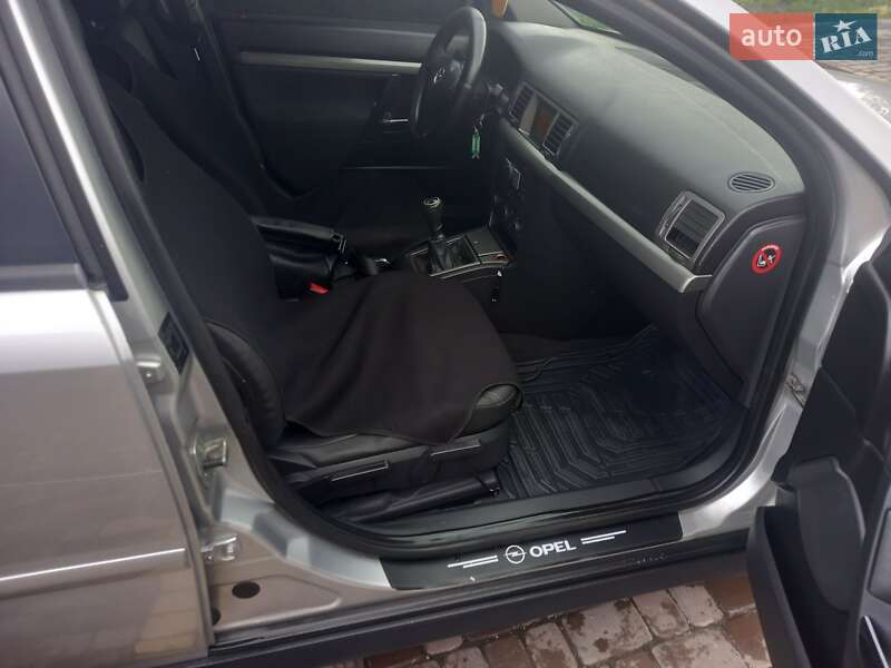 Универсал Opel Vectra 2007 в Теофиполе
