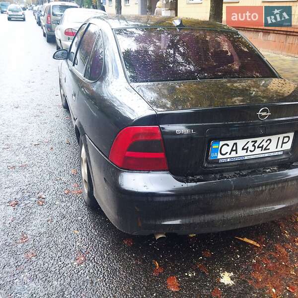 Седан Opel Vectra 2000 в 