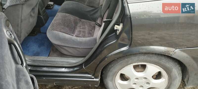 Ліфтбек Opel Vectra 2000 в Городку