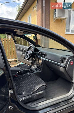 Седан Opel Vectra 2003 в 