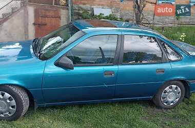 Седан Opel Vectra 1992 в Казатине