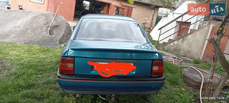 Седан Opel Vectra 1992 в Казатине