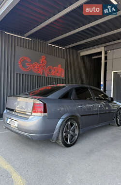 Лифтбек Opel Vectra 2003 в 