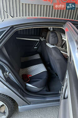 Лифтбек Opel Vectra 2003 в 