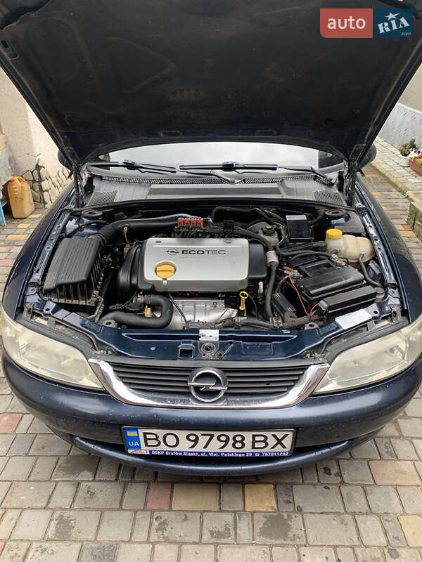 Седан Opel Vectra 2000 в Скалате