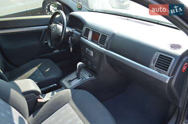 Седан Opel Vectra 2006 в 