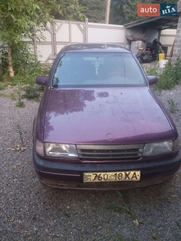 Седан Opel Vectra 1990 в 
