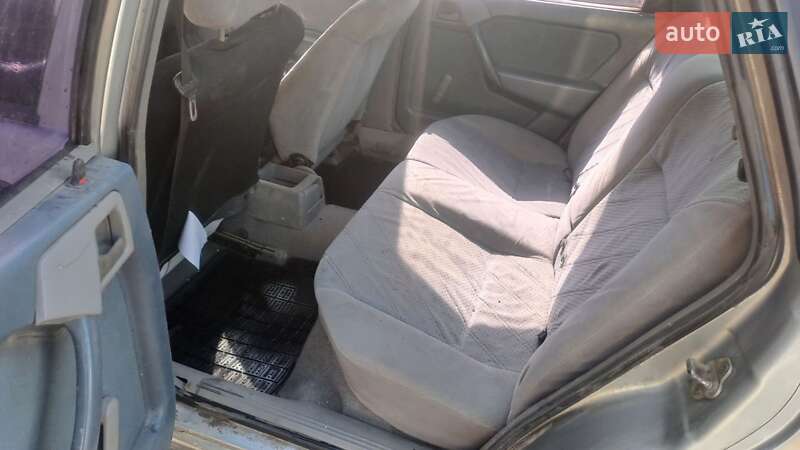 Седан Opel Vectra 1994 в Луцьку