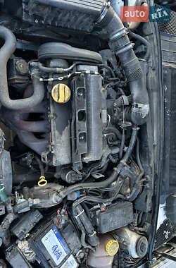 Универсал Opel Vectra 1999 в 