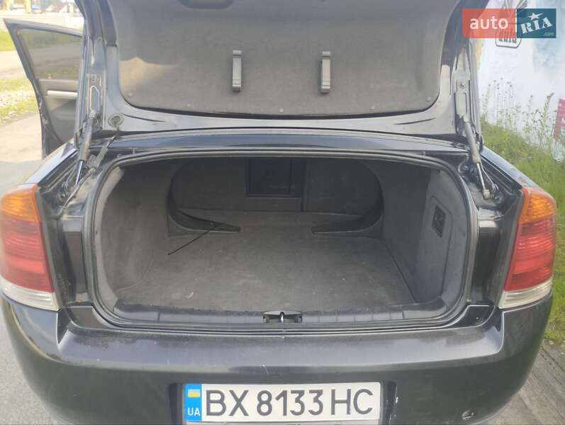 Седан Opel Vectra 2002 в Шепетівці