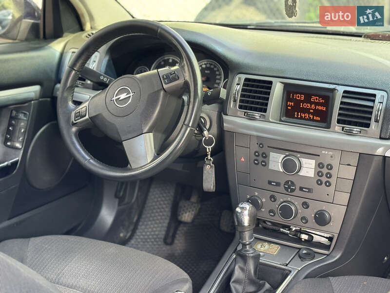 Универсал Opel Vectra 2005 в Хмельницком
