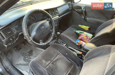 Універсал Opel Vectra 1998 в 