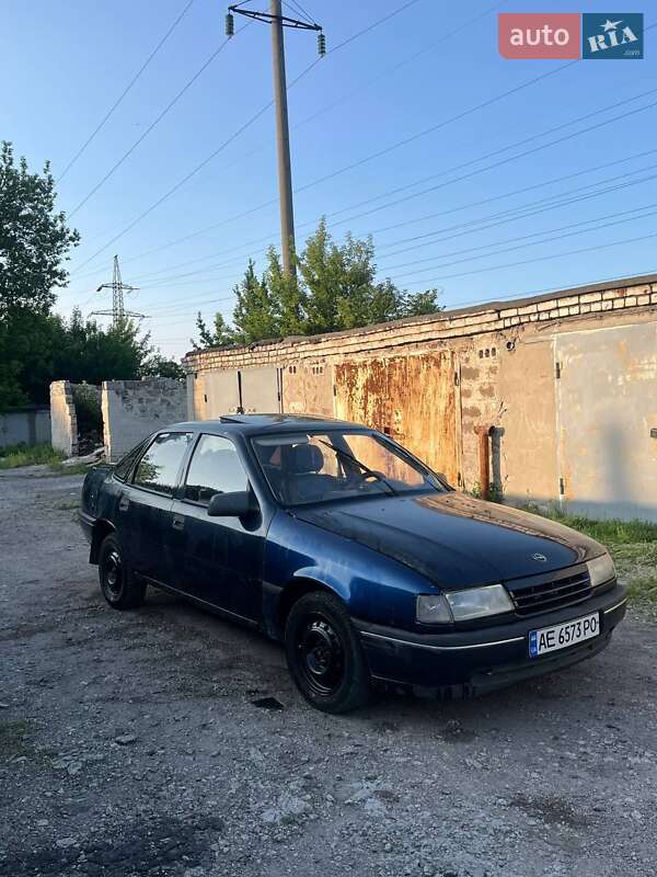 Седан Opel Vectra 1990 в Днепре