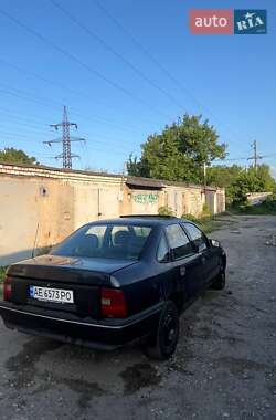 Седан Opel Vectra 1990 в Днепре