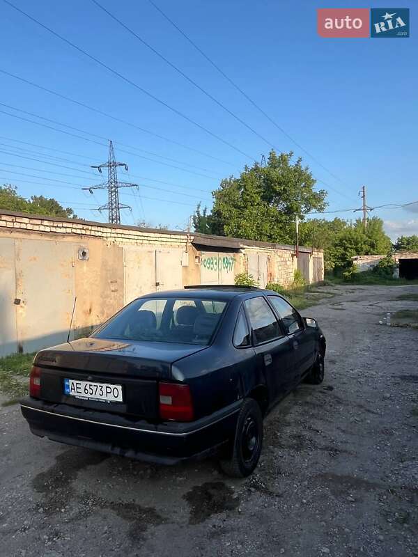 Седан Opel Vectra 1990 в Днепре