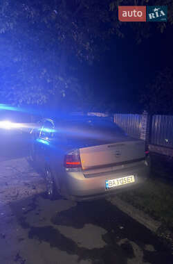 Седан Opel Vectra 2004 в 