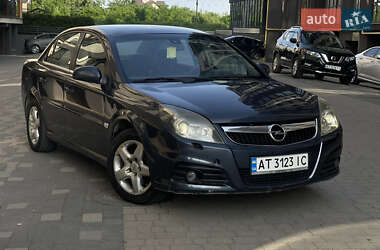 Седан Opel Vectra 2008 в Івано-Франківську