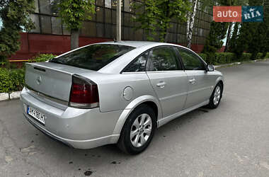 Седан Opel Vectra 2004 в 