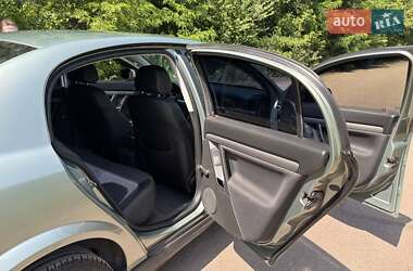 Седан Opel Vectra 2003 в 
