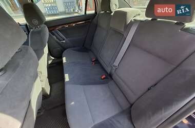 Седан Opel Vectra 2004 в 