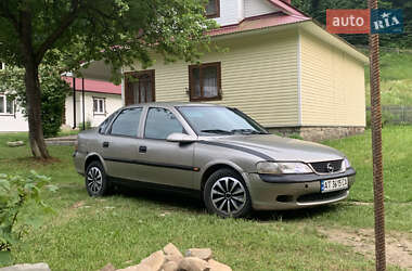 Седан Opel Vectra 1996 в Яворові