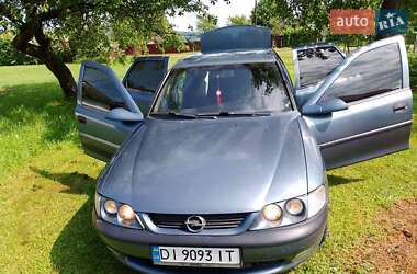 Седан Opel Vectra 1998 в Косове
