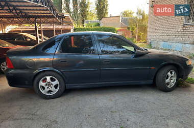 Седан Opel Vectra 2000 в 