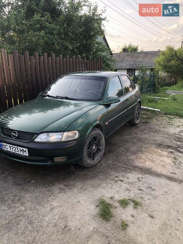 Седан Opel Vectra 1996 в Городке