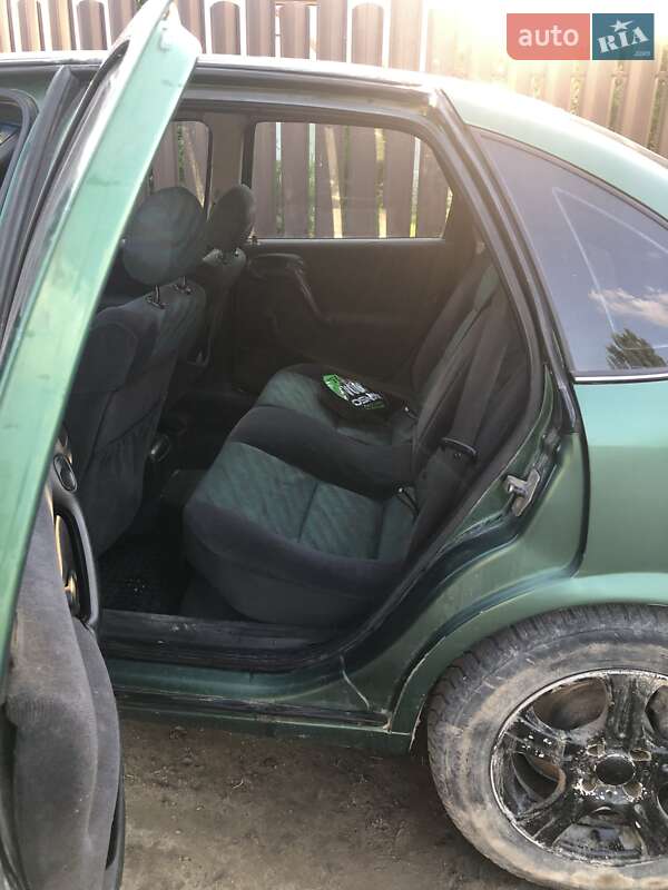 Седан Opel Vectra 1996 в Городке