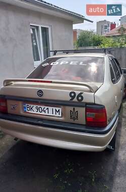 Седан Opel Vectra 1993 в Костополе