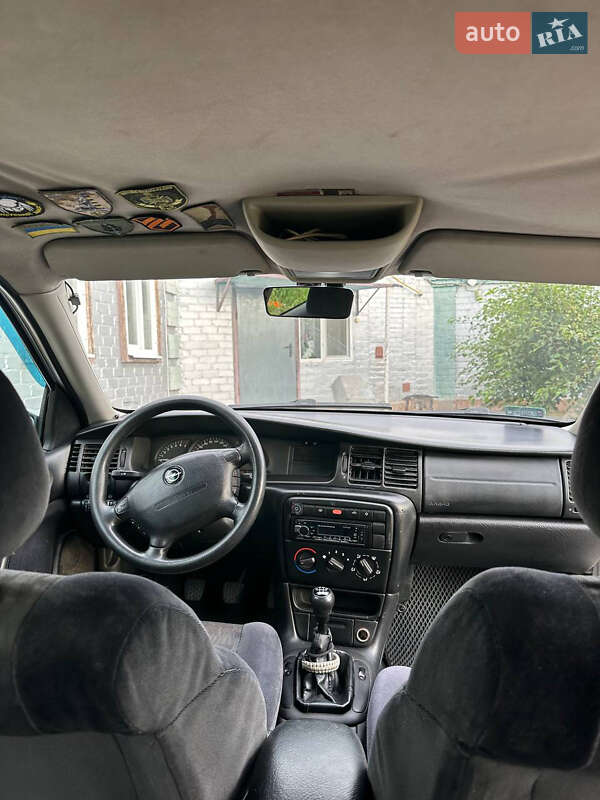 Седан Opel Vectra 1999 в Кременчуці
