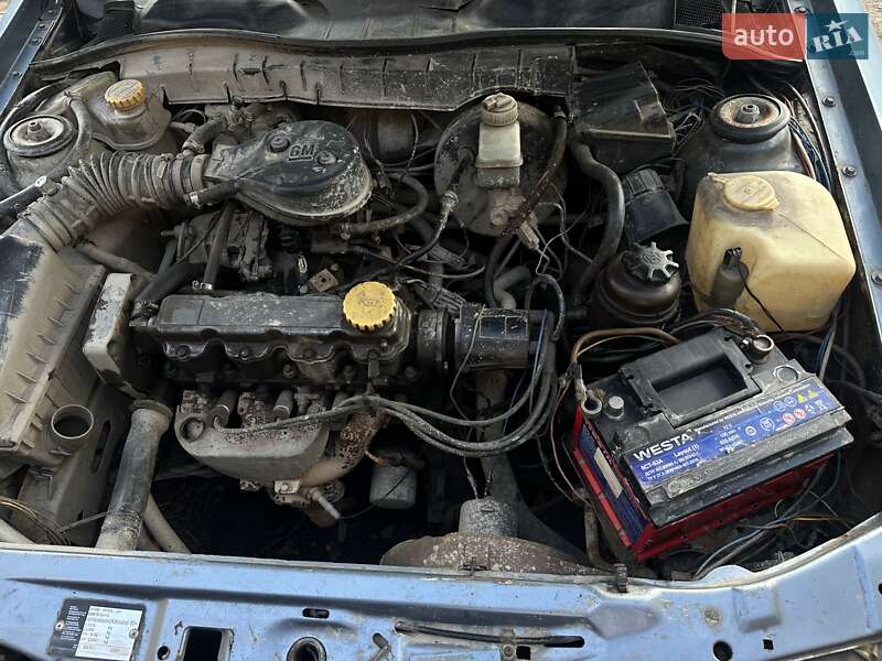 Седан Opel Vectra 1989 в Новодністровську
