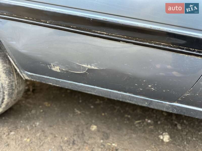 Седан Opel Vectra 1989 в Новодністровську