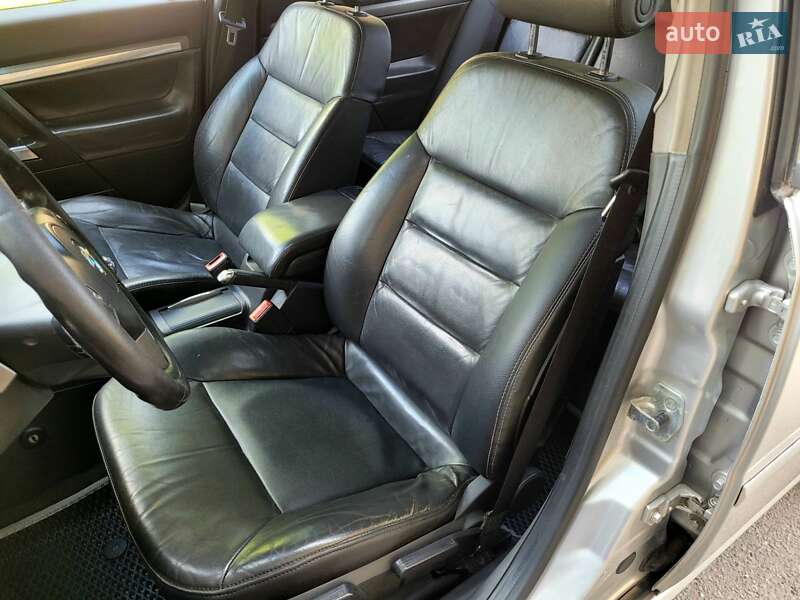 Седан Opel Vectra 2005 в Хмельницком