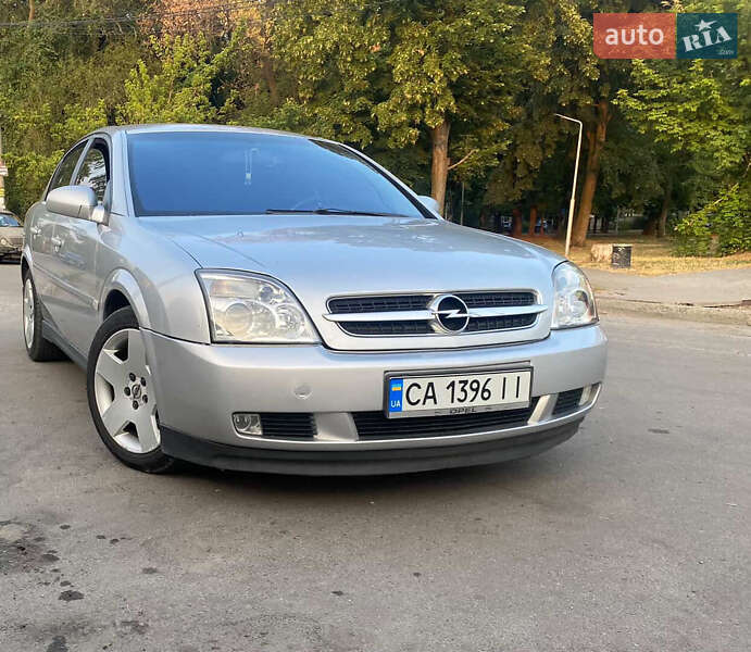 Седан Opel Vectra 2004 в Днепре